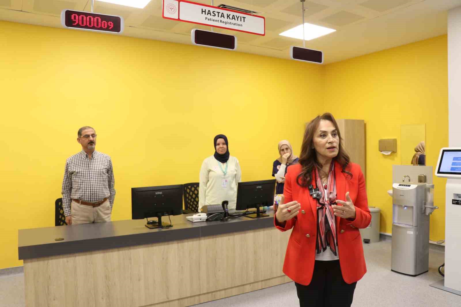 Denizli’de 500 yataklı Acil Durum Hastanesi hizmete girdi
