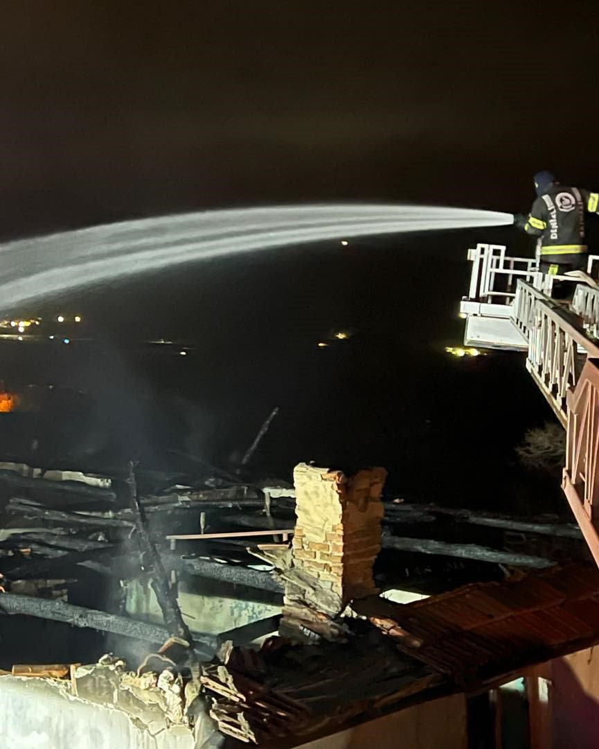 Denizli’de alevler iş yerini kullanılamaz hale getirdi

