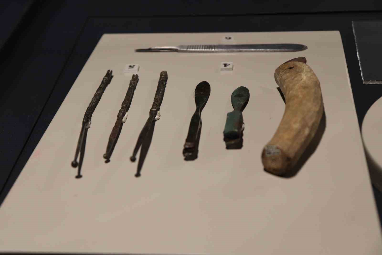 Denizli’de Antik Tıp Aletleri Sergisi yoğun ilgi gördü
