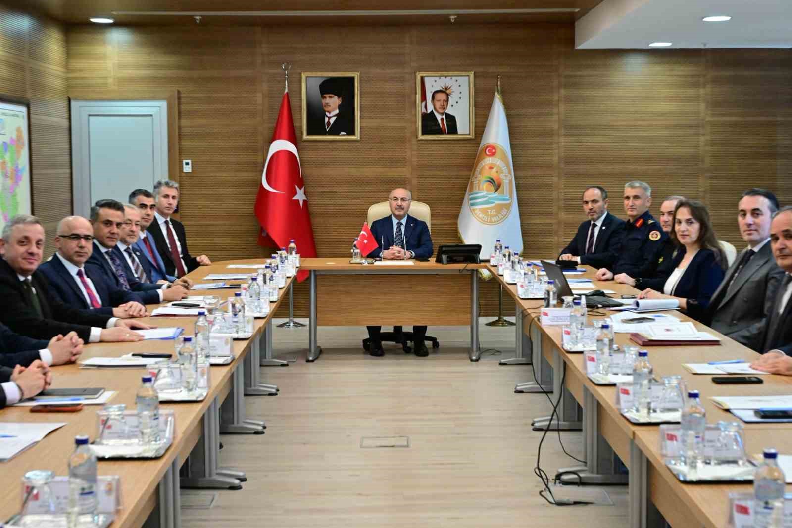 Denizli’de bağımlılıkla mücadele masaya yatırıldı
