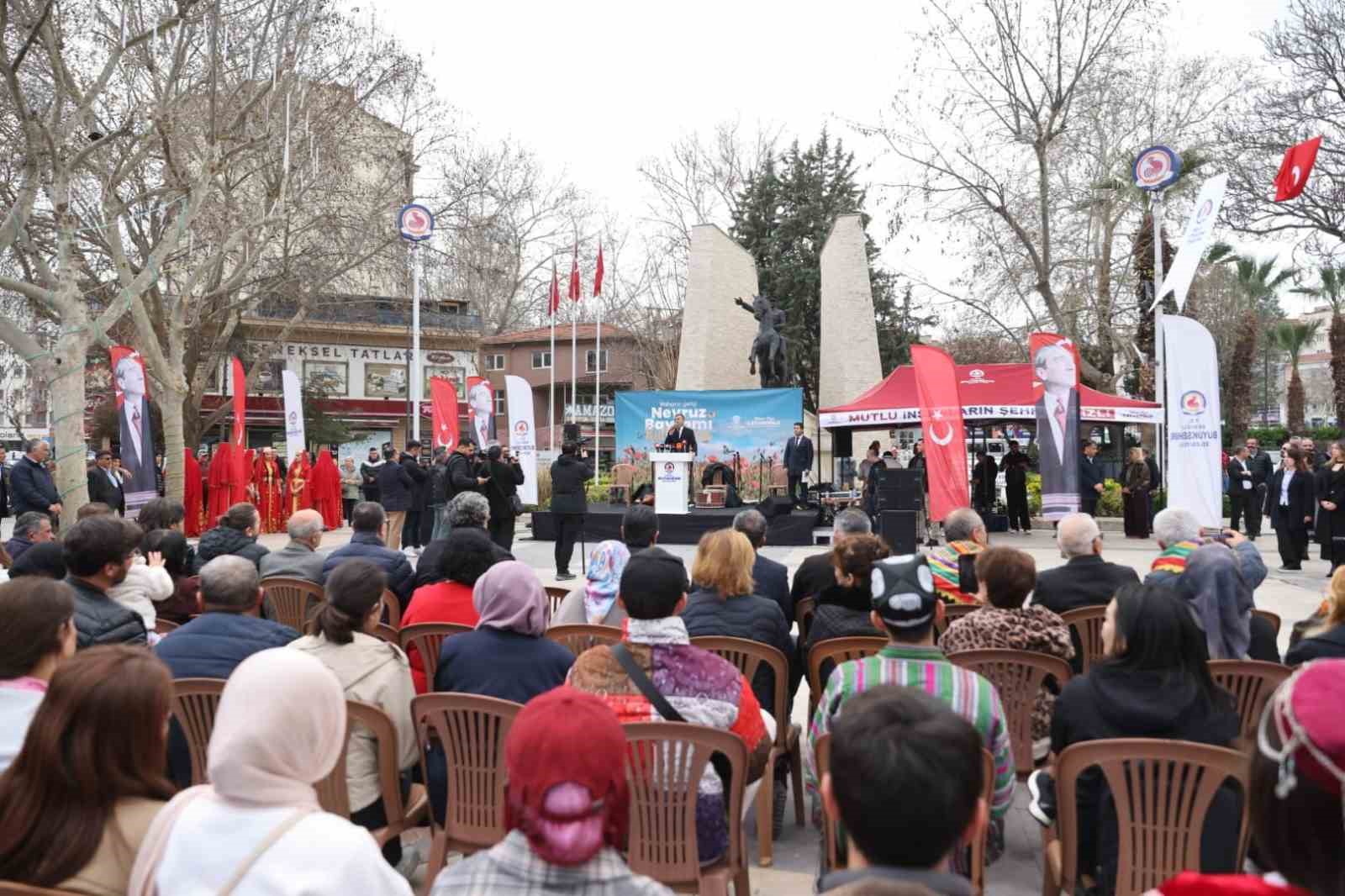 Denizli’de bahara görkemli karşılama
Denizli’de bahara görkemli karşılama