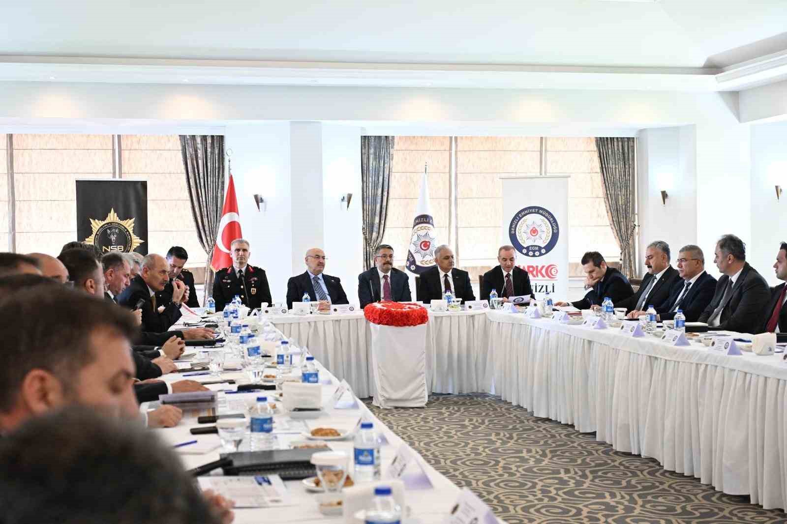 Denizli’de bölgesel narkotik zirvesi toplantısı gerçekleşti
