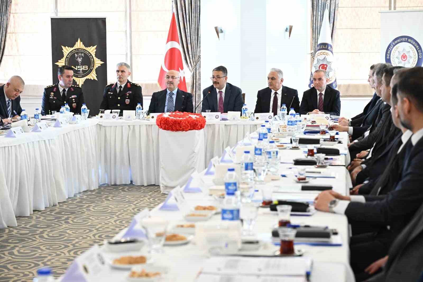 Denizli’de bölgesel narkotik zirvesi toplantısı gerçekleşti
