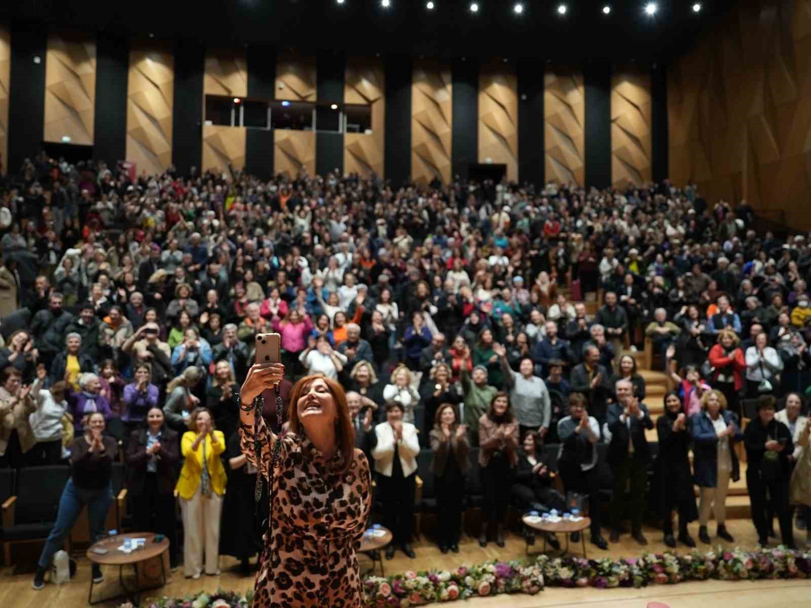 Denizli’de "Büyükşehirle Üreten Kadınlar Festivali"ne yoğun ilgi
Denizli’de "Büyükşehirle Üreten Kadınlar Festivali"ne yoğun ilgi