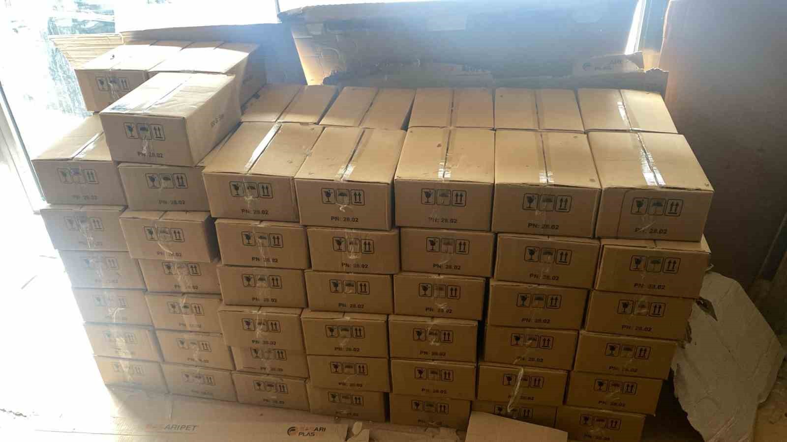 Denizli’de düzenlenen sahte bal operasyonunda 4 tonun üzerinde ürün ele geçirildi
