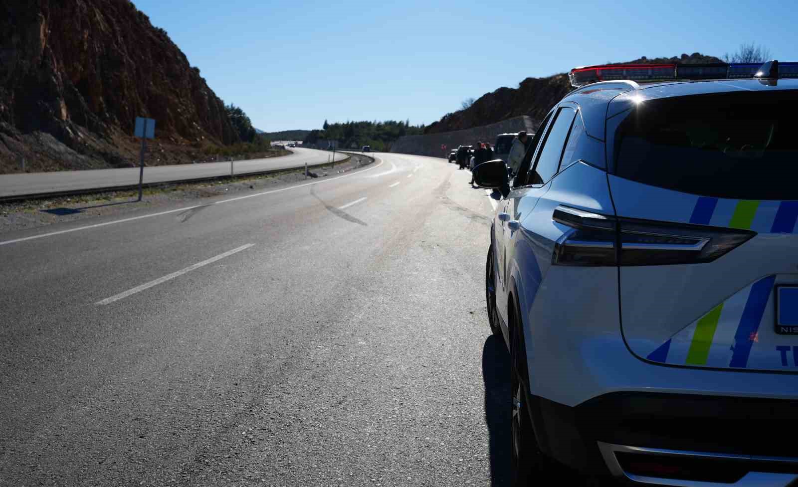 Denizli’de feci kaza: Baba ve oğlu hayatını kaybetti
