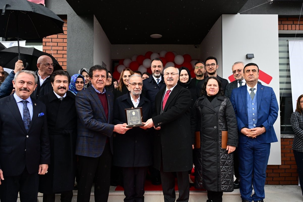 Denizli’de Valide Sultan Camii ve Sağlık Merkezi hizmete açıldı
