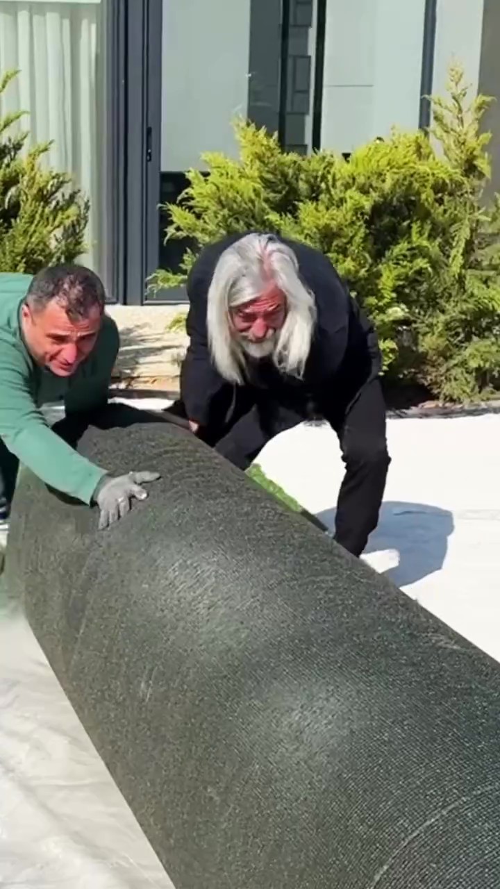 Denizli’deki fırtınadan Necati ve Saykolar grubunun bas gitaristi de etkilendi
