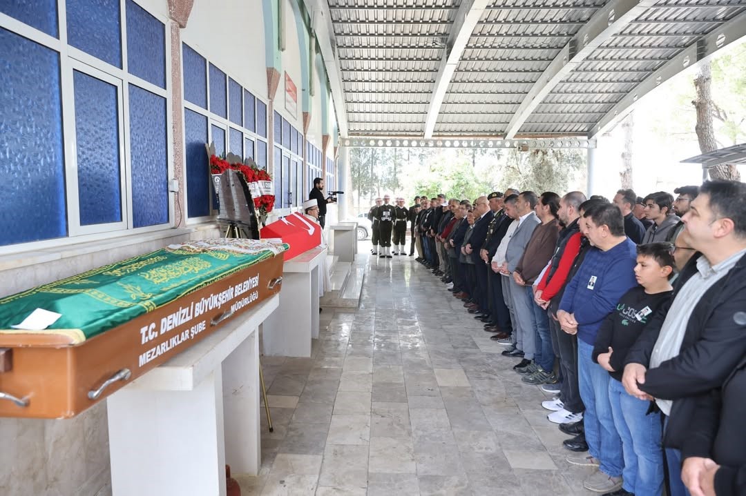 Denizlili Kıbrıs gazisi son yolculuğuna uğurlandı
