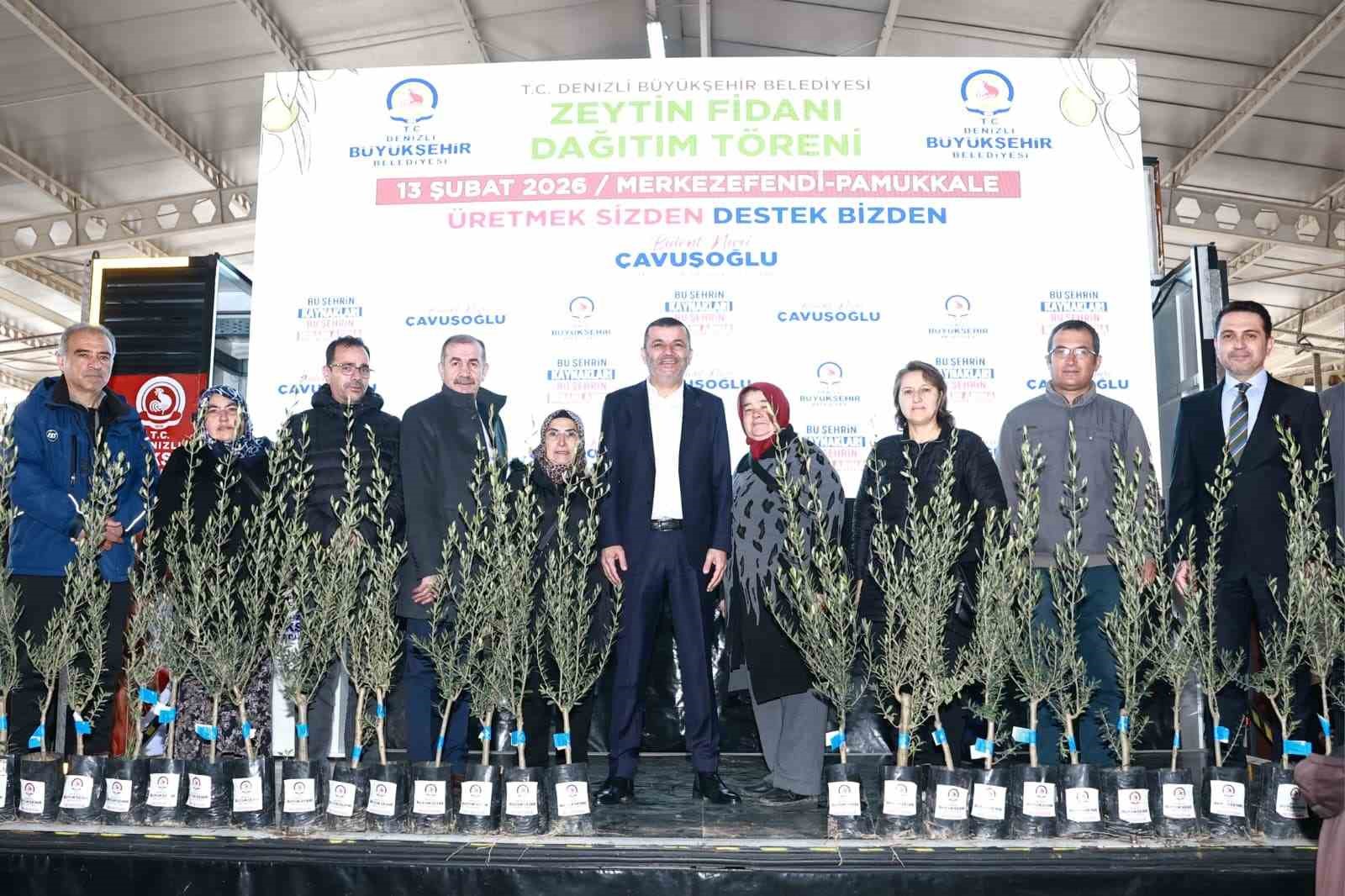 Denizli’nin 19 ilçesinde 84 bin zeytin fidanı üreticilere dağıtıldı
