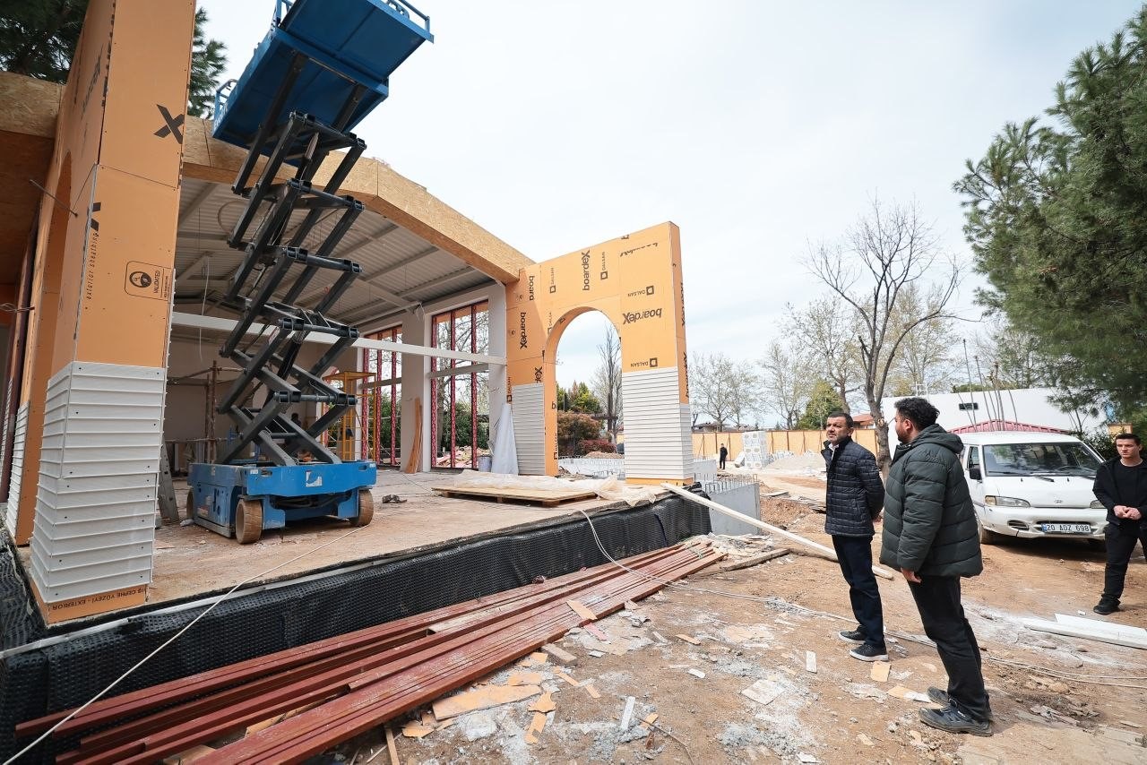 Denizli’nin modern sosyal tesisi hızla yükseliyor
