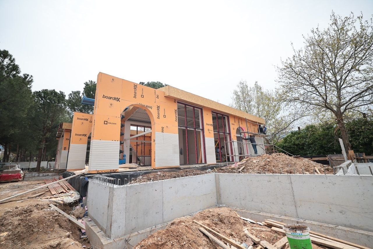 Denizli’nin modern sosyal tesisi hızla yükseliyor
