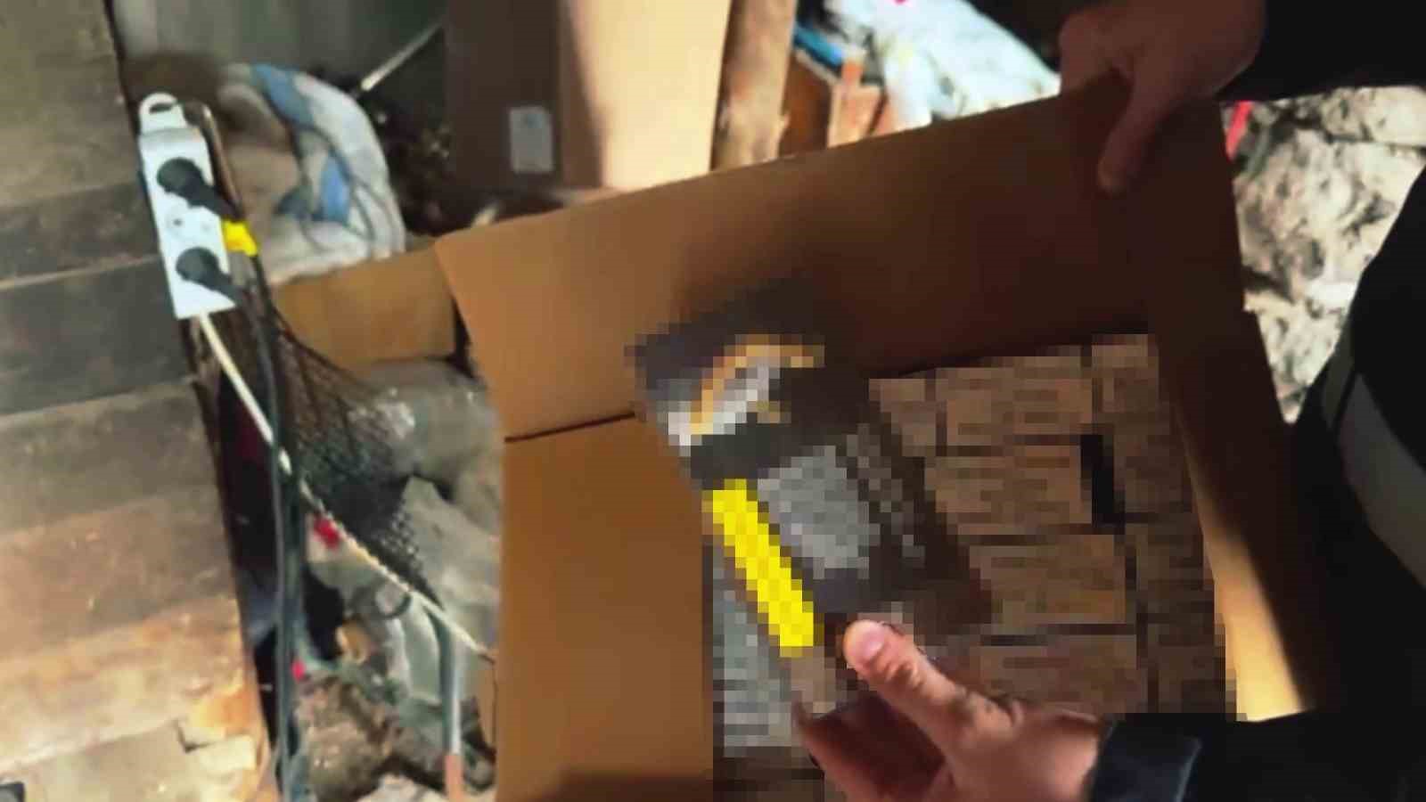 Depoyu sigara imalathanesine dönüştürdüler, polis baskın yapınca yakayı ele verdiler
