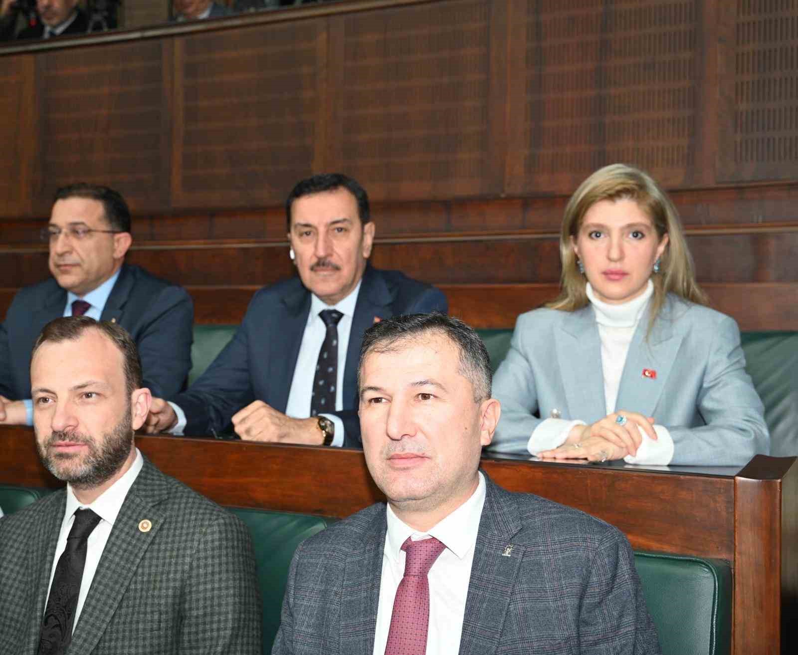 Deprem bölgesi için tarihi finansman modeli
