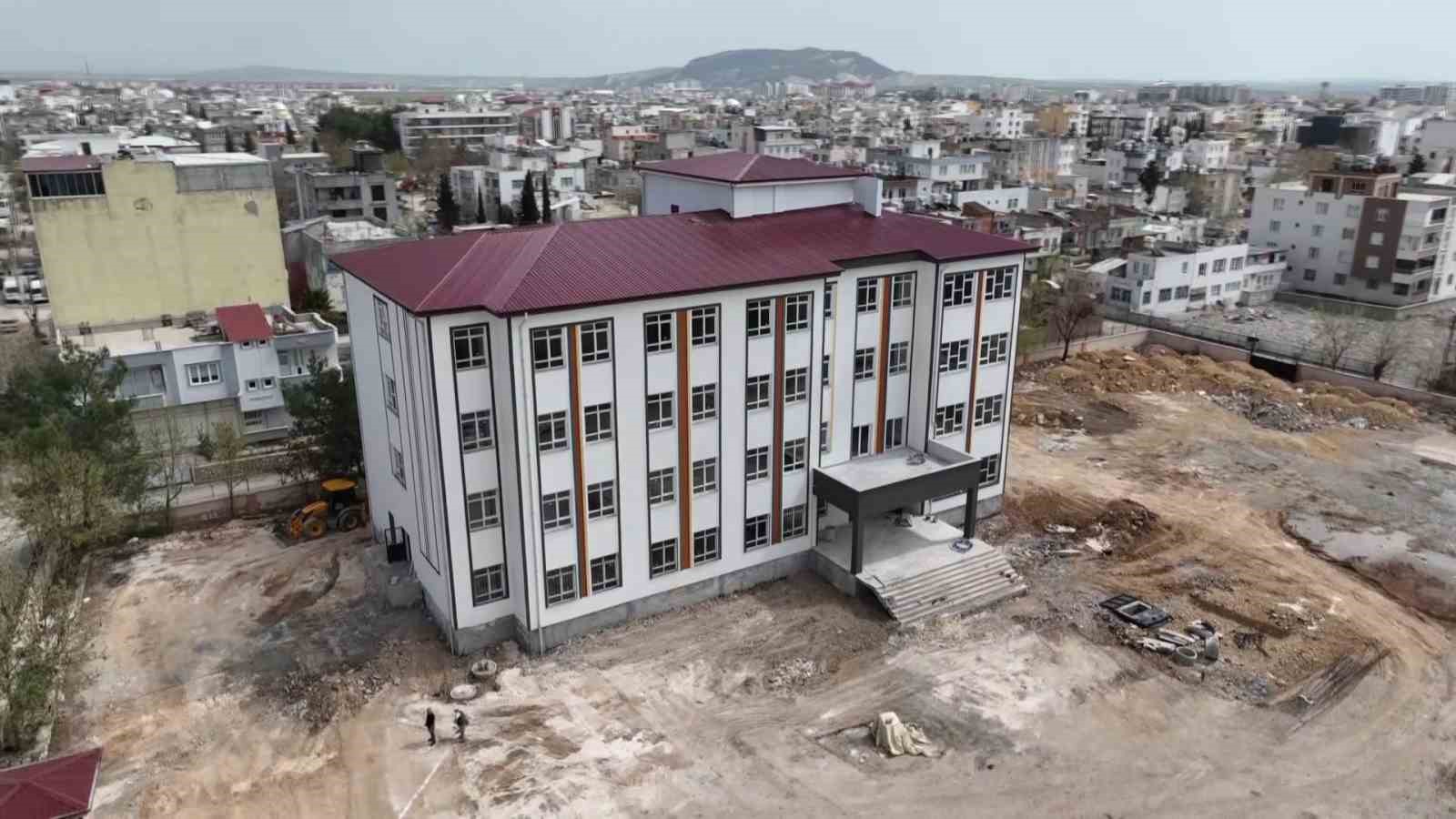 Deprem sonrası Adıyaman’da eğitim altyapısı güçlendi
Deprem sonrası Adıyaman’da eğitim altyapısı güçlendi