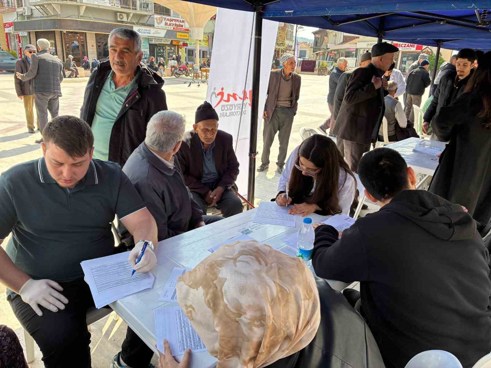 Deprem sonrası doktorlardan Sındırgı’ya özel ilgi
Deprem sonrası doktorlardan Sındırgı’ya özel ilgi