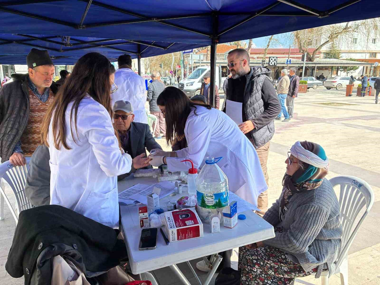 Deprem sonrası doktorlardan Sındırgı’ya özel ilgi
Deprem sonrası doktorlardan Sındırgı’ya özel ilgi