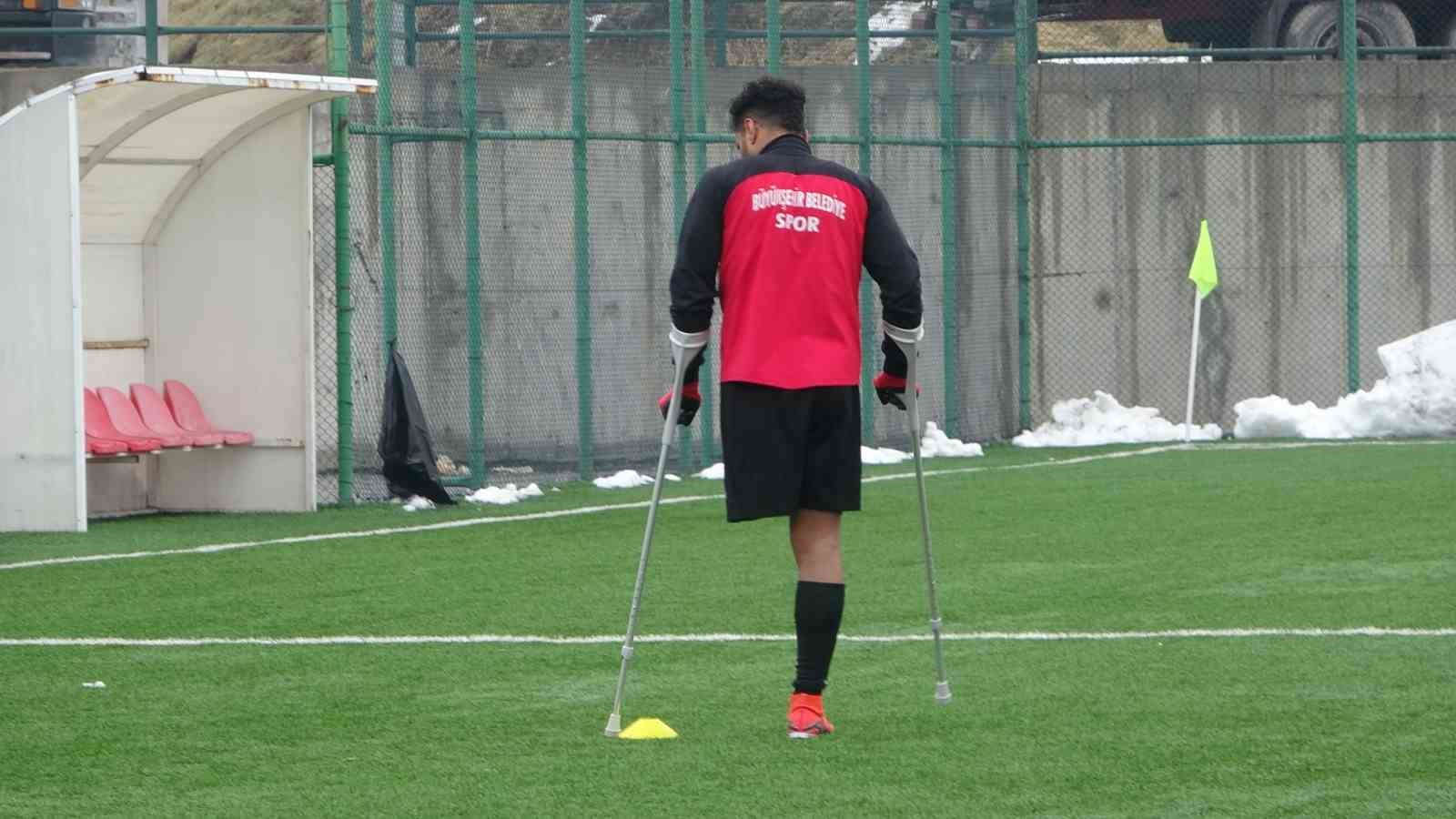 Depremde 4 futbolcusunu kaybeden Malatya ampute takımı pes etmiyor
