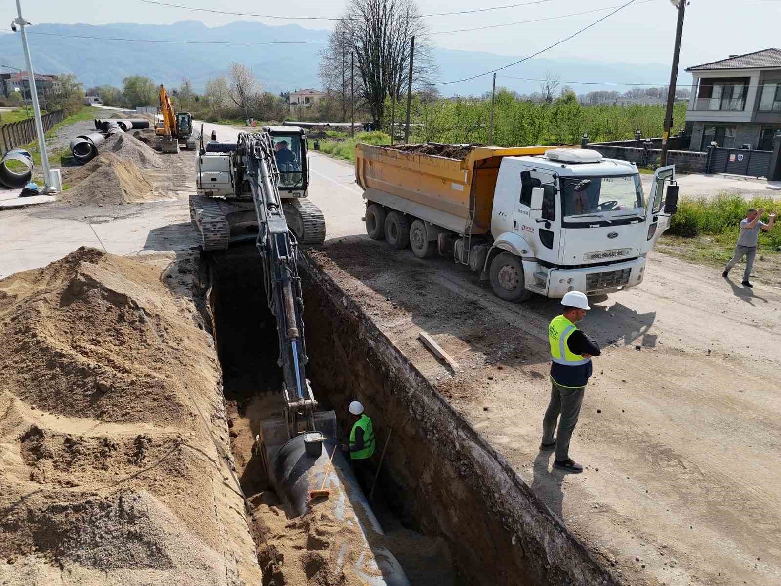Depremde ciddi hasar gören içme suyu altyapısı yenileniyor
