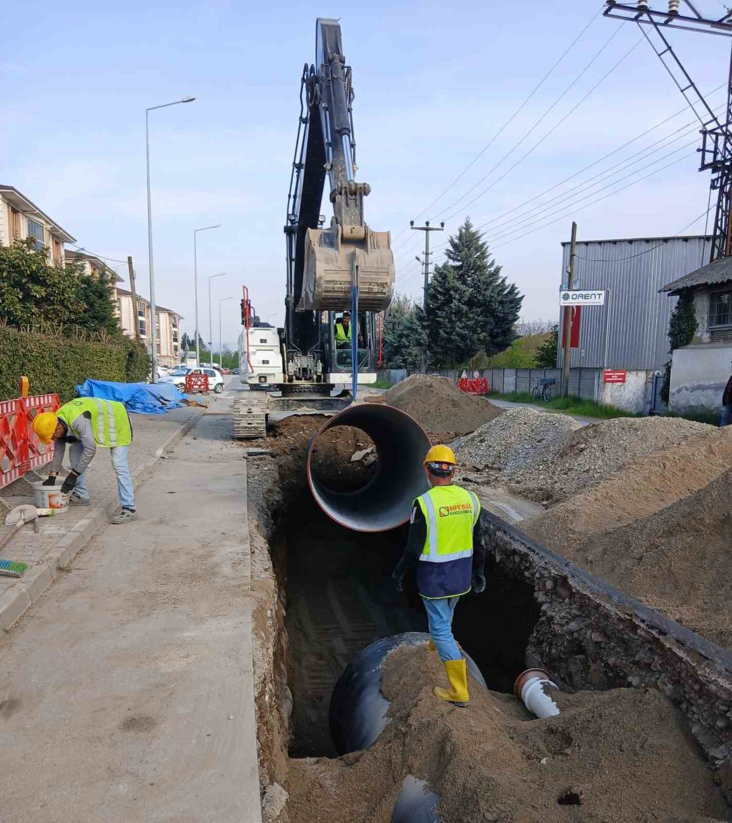 Depremde ciddi hasar gören içme suyu altyapısı yenileniyor
