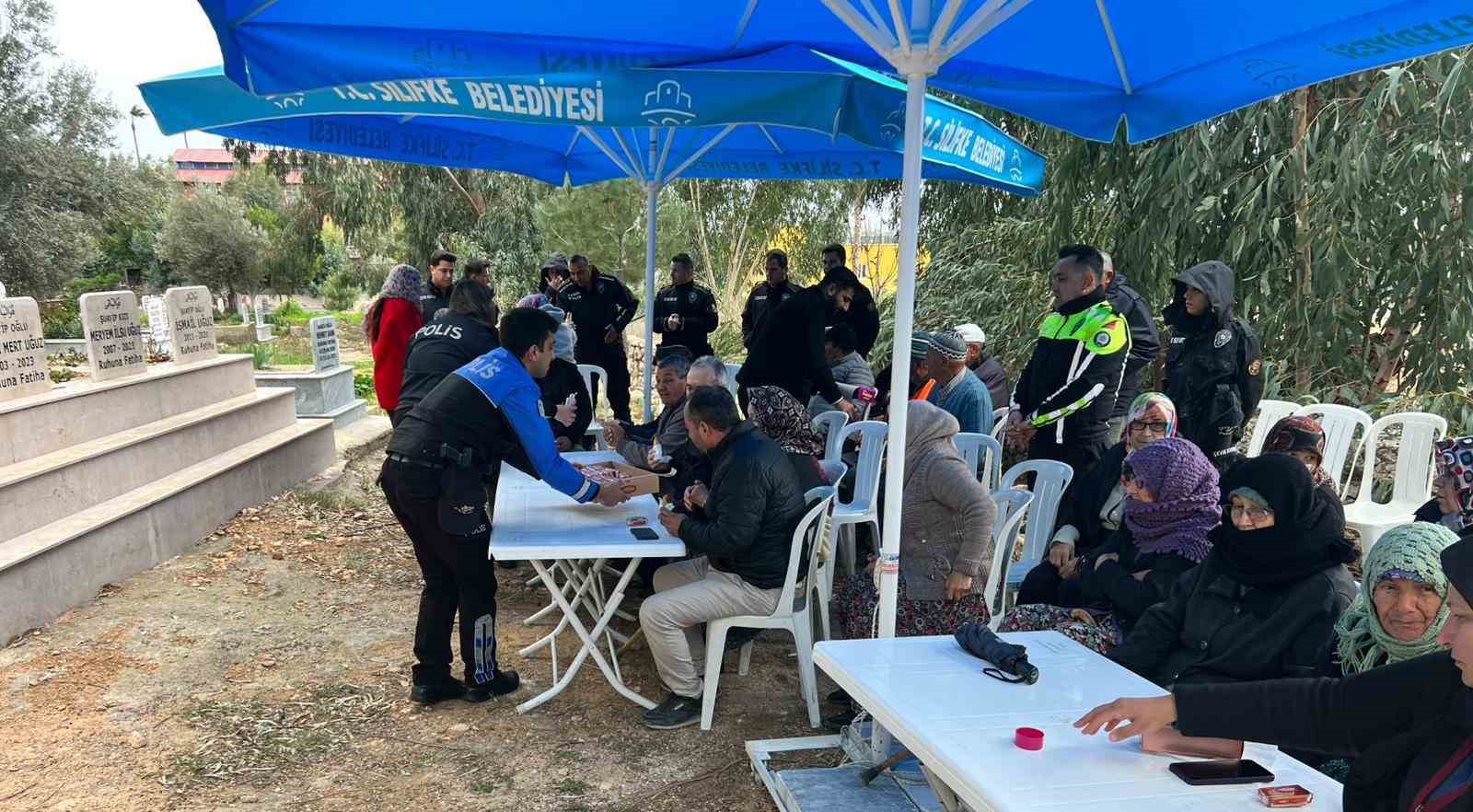 Depremde hayatını kaybeden polisler dualarla anıldı
