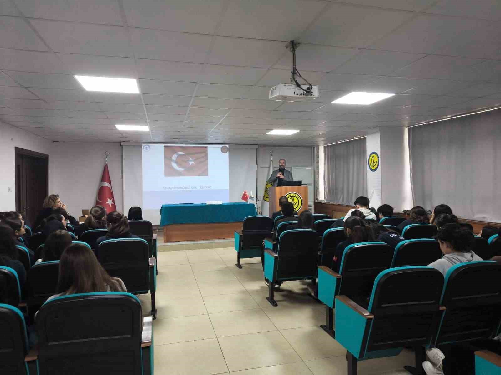 Depremin 3. yılında Aydın Lisesi’nde Deprem Bilinci Konferansı
