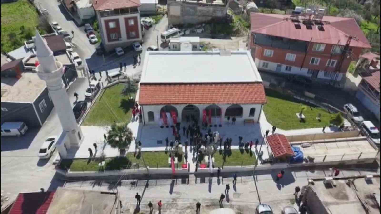 Depremin ardından inşa edilen 120. cami ibadete açıldı
Depremin ardından inşa edilen 120. cami ibadete açıldı