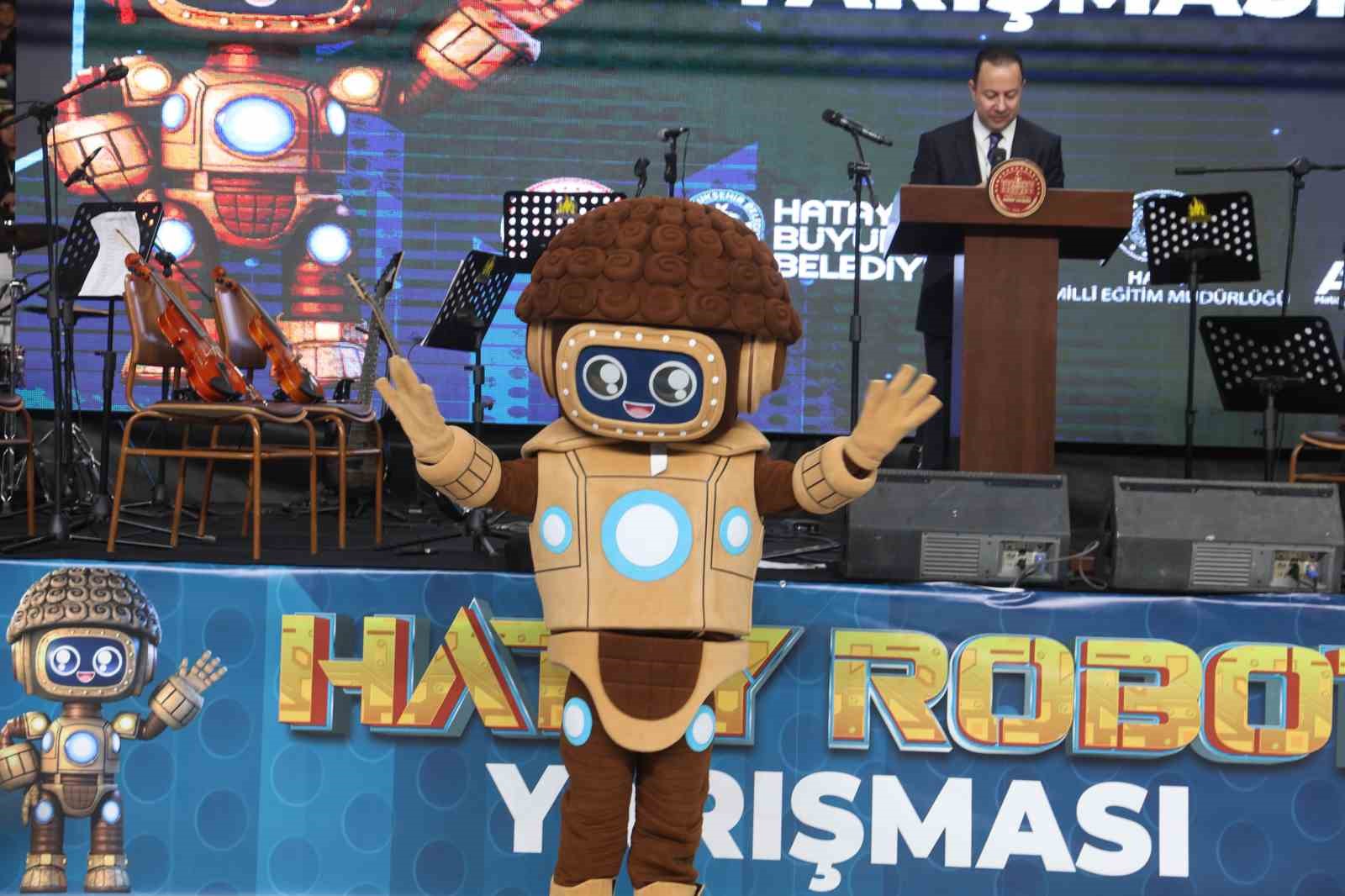 Depremin izlerinin silindiği Hatay’da 4 bin 67 öğretmen ve öğrenci robot yarışmasında yarışacak
