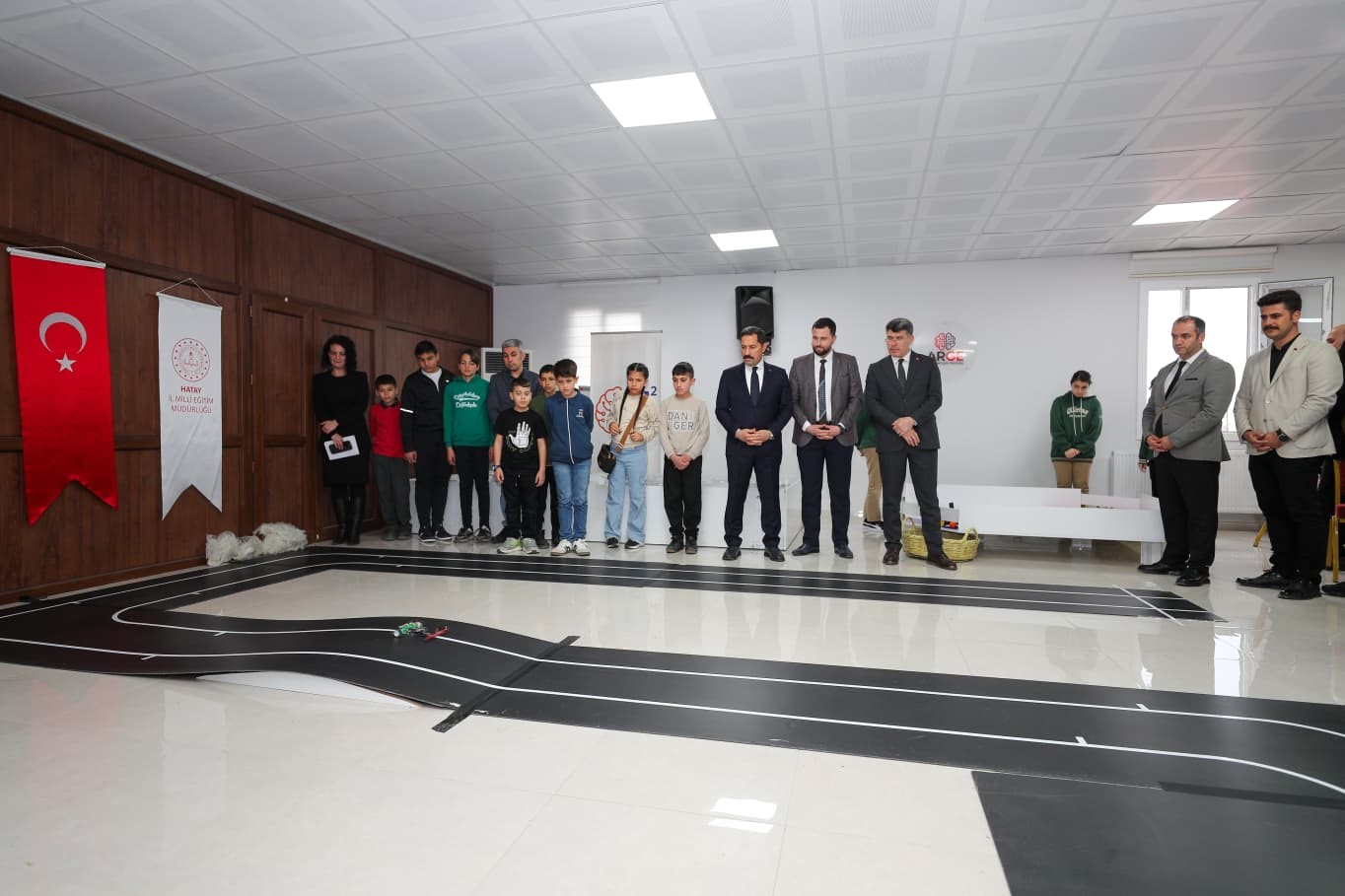 Depremin izlerinin silindiği kentte, 1540 takım, robot yarışmasında derece yapmak için mücadele verecek
