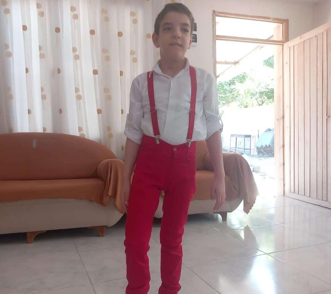 Depremle birlikte öksüz ve yetim kalan siyam ikizi kardeşleri 9 yaşında ölüm ayırdı
