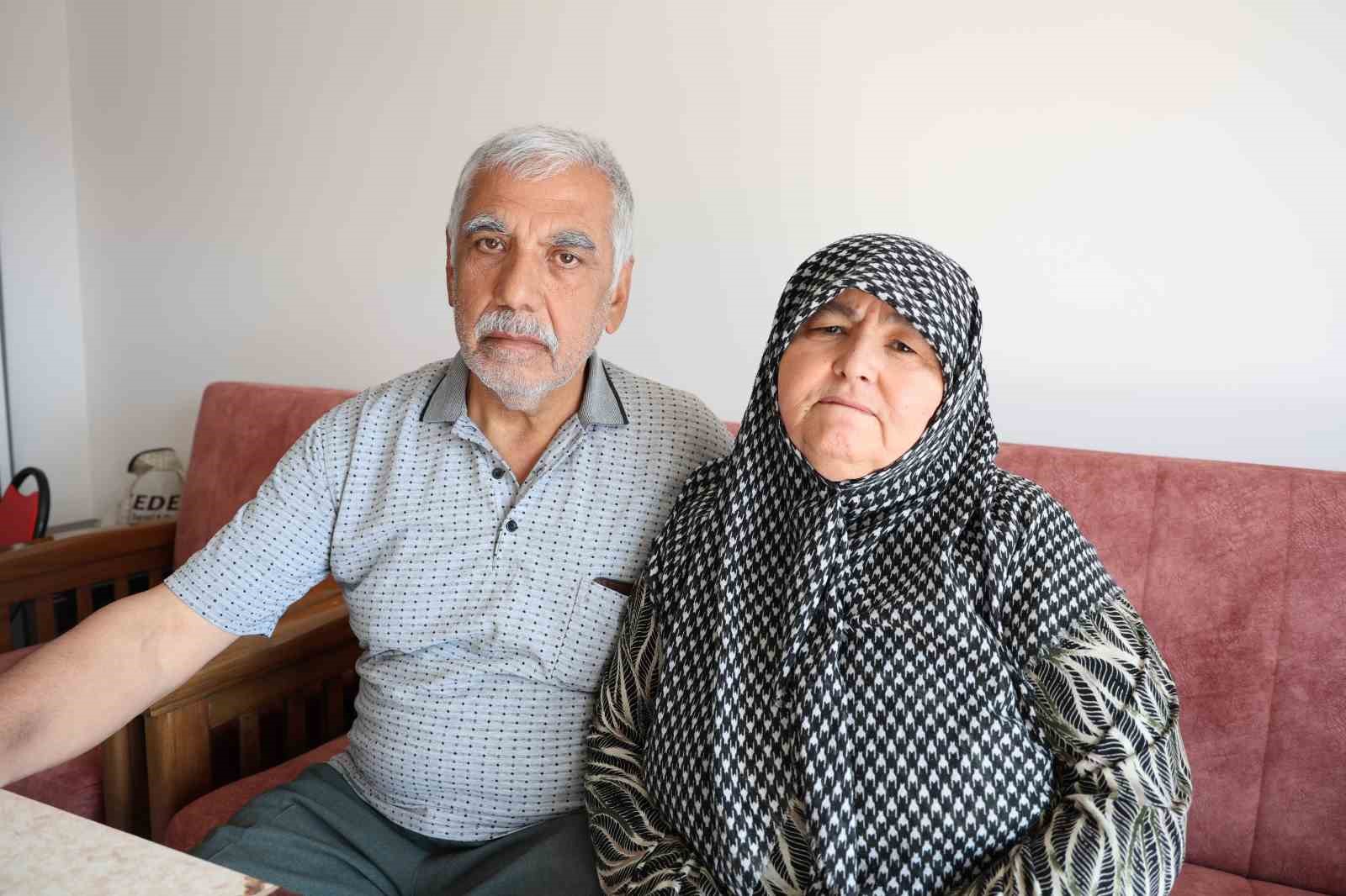 Depremzede çiftin yeni evlerinde ilk bayram heyecanı
