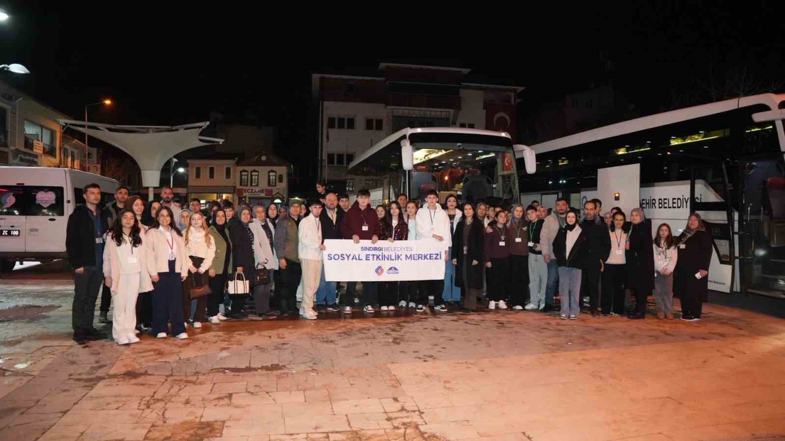 Depremzede gençlerin tarih dolu Ankara yolculuğu
