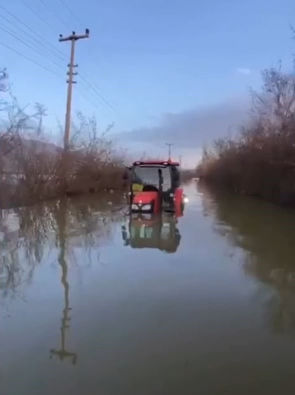 Dere yatağında mahsur kalan 5 kişi kurtarıldı
