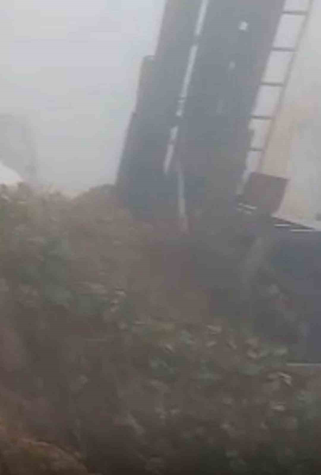 Dereli’de heyelan: Maden şirketinin sondaj makinesi toprak altında kaldı
