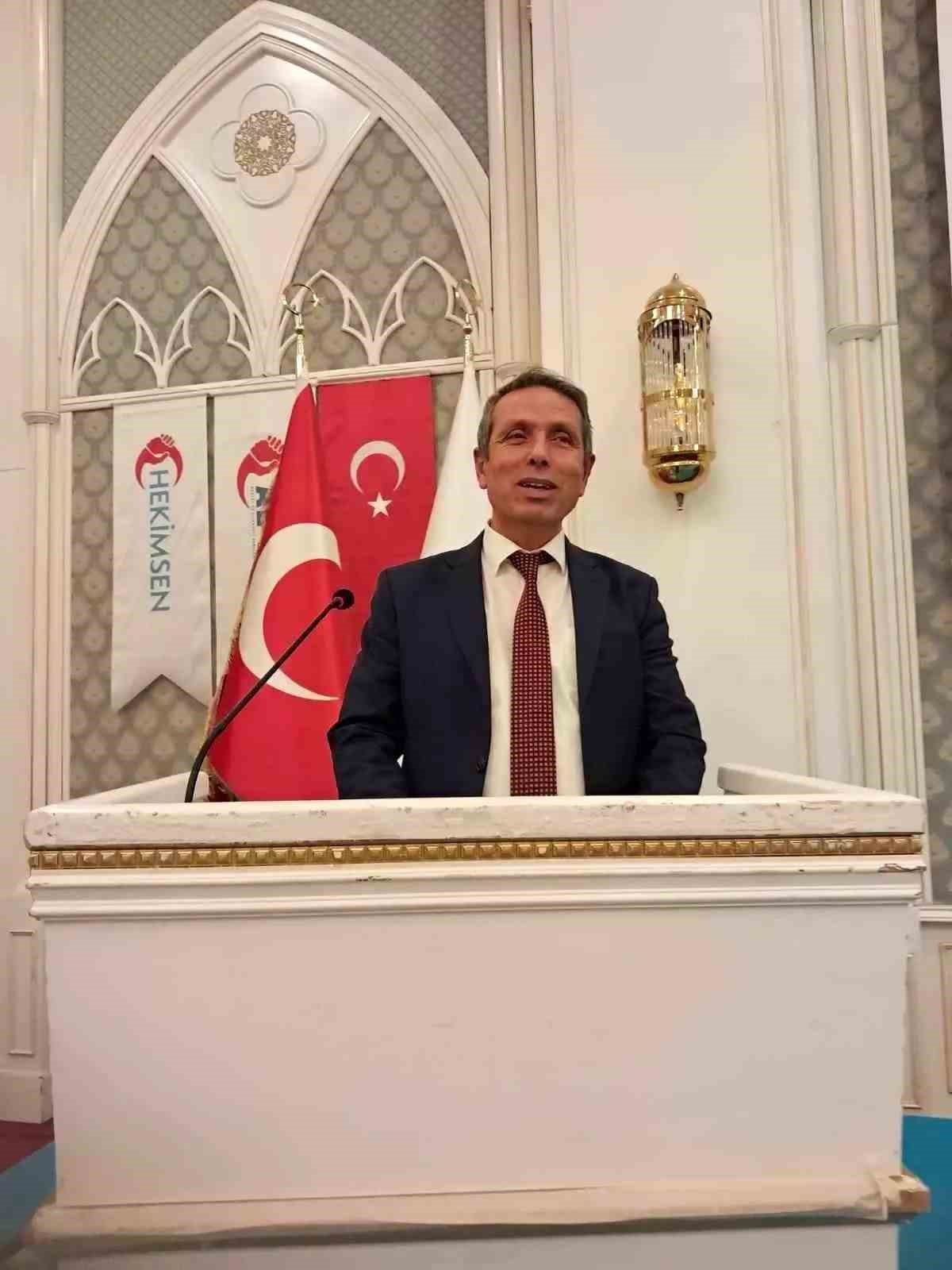 DES Genel Başkanı Çelebi’den velilere karne uyarısı: "Sevginizi notlara bağlamayın"
