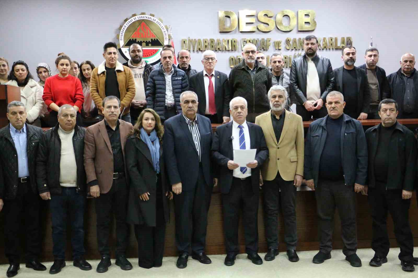 DESOB’tan ’Geleneksel Ramazan Fuarı’na tepki
DESOB’tan ’Geleneksel Ramazan Fuarı’na tepki