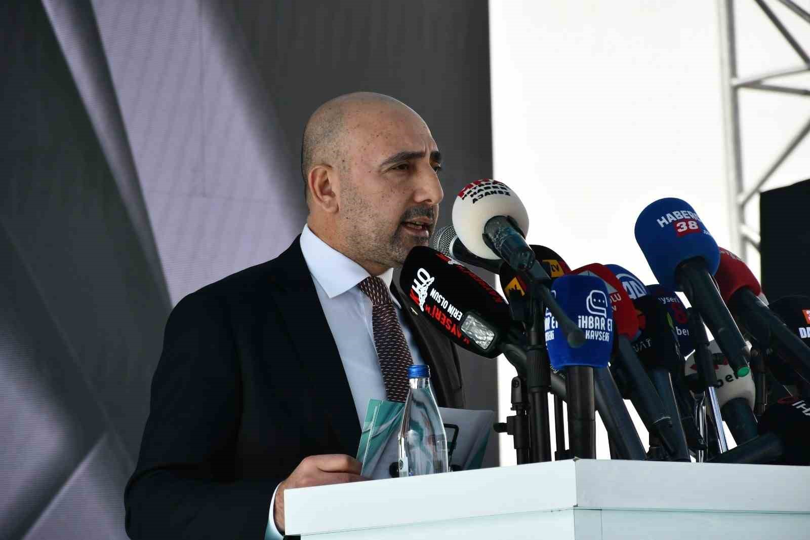 Dev projede tapular teslim edildi
