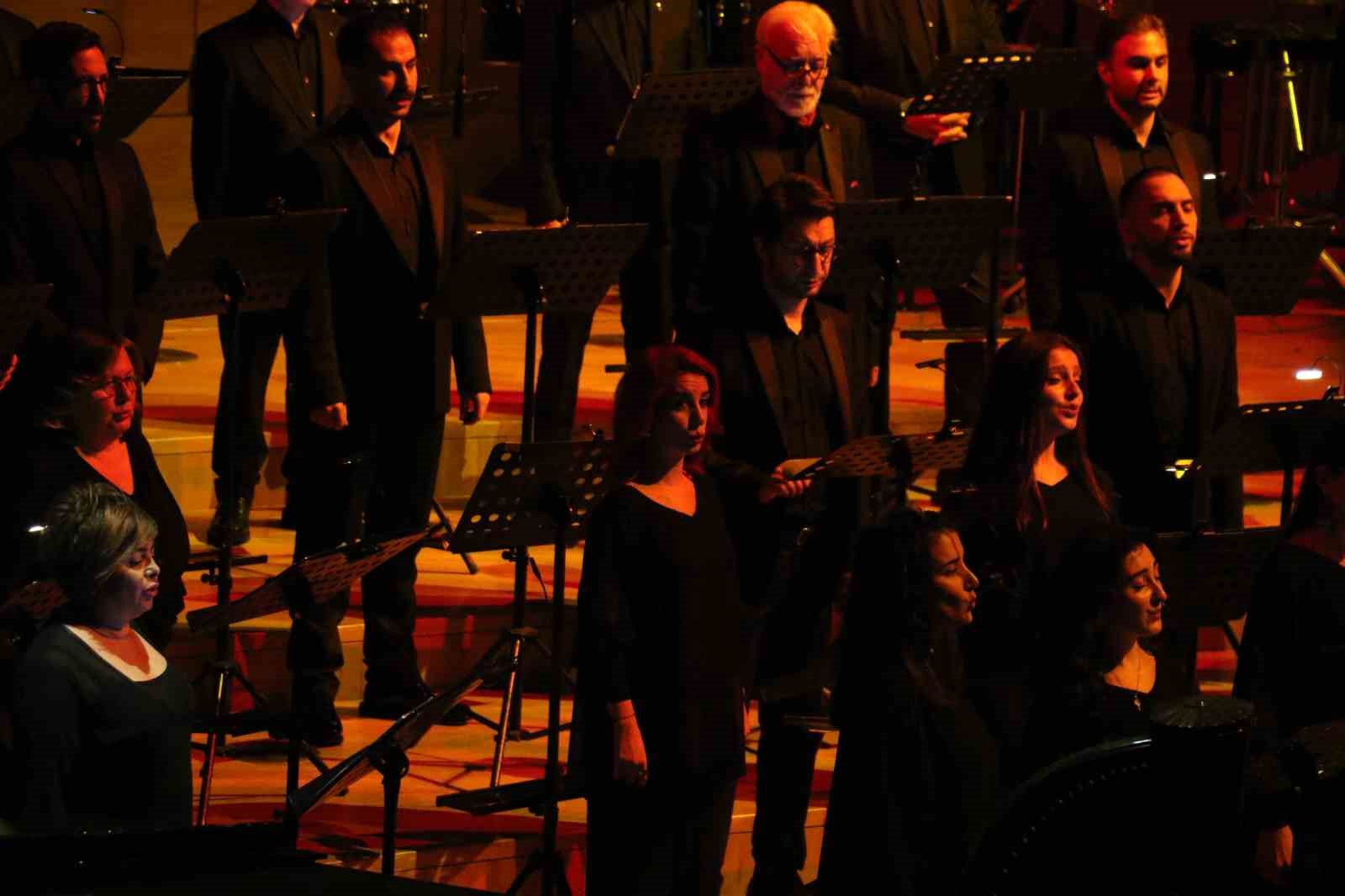 Devlet Çoksesli Korosu’ndan ‘Aurora’ Konseri

