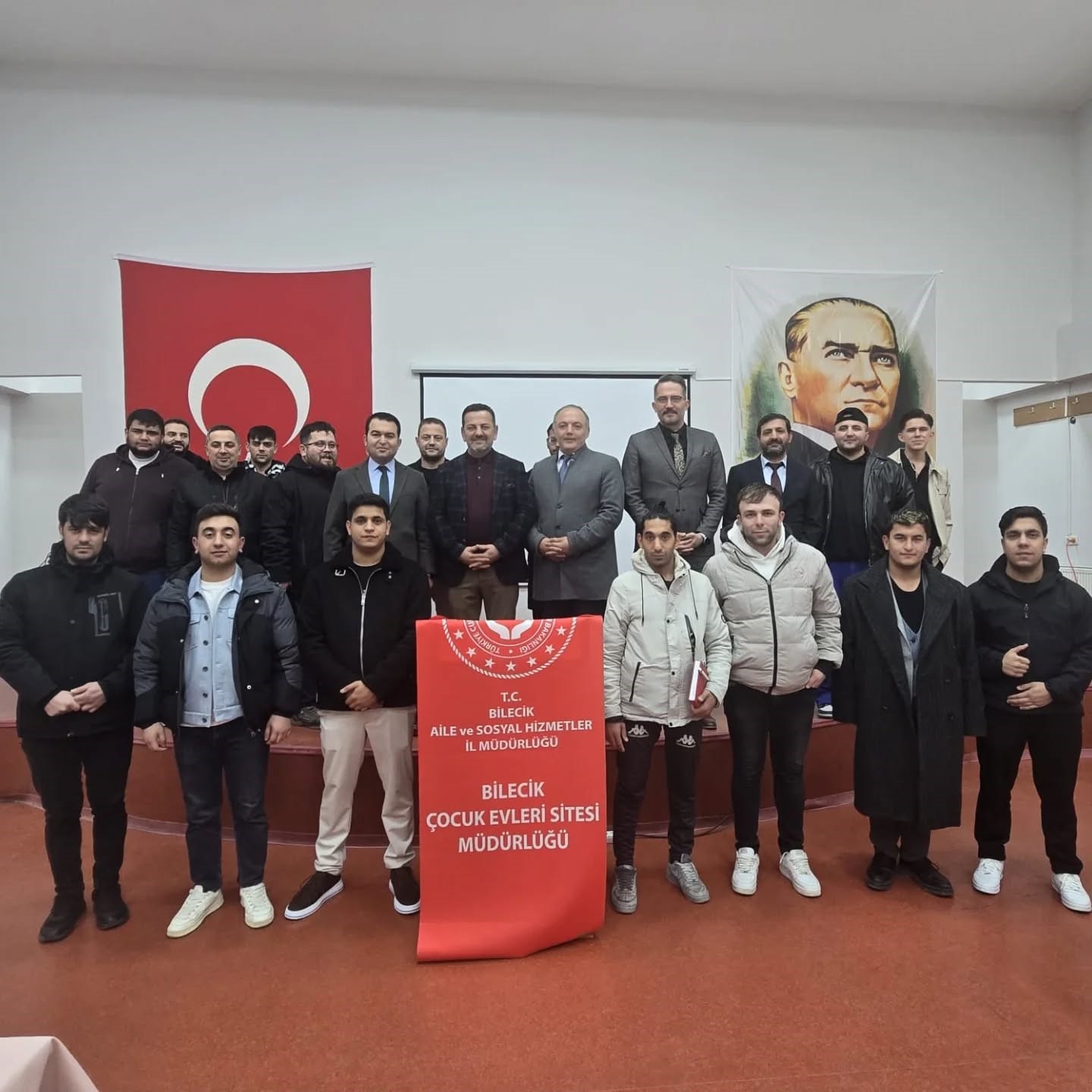 Devlet korumasındaki gençler için iftar programı
