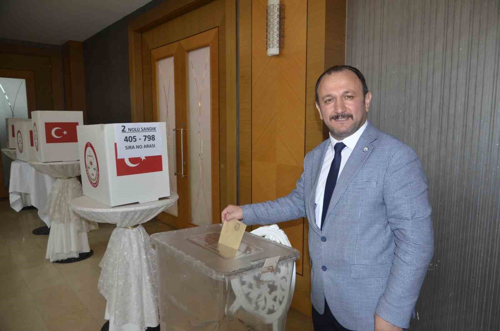 Devlet Memurları Eğitim Sendikası büyüyor
