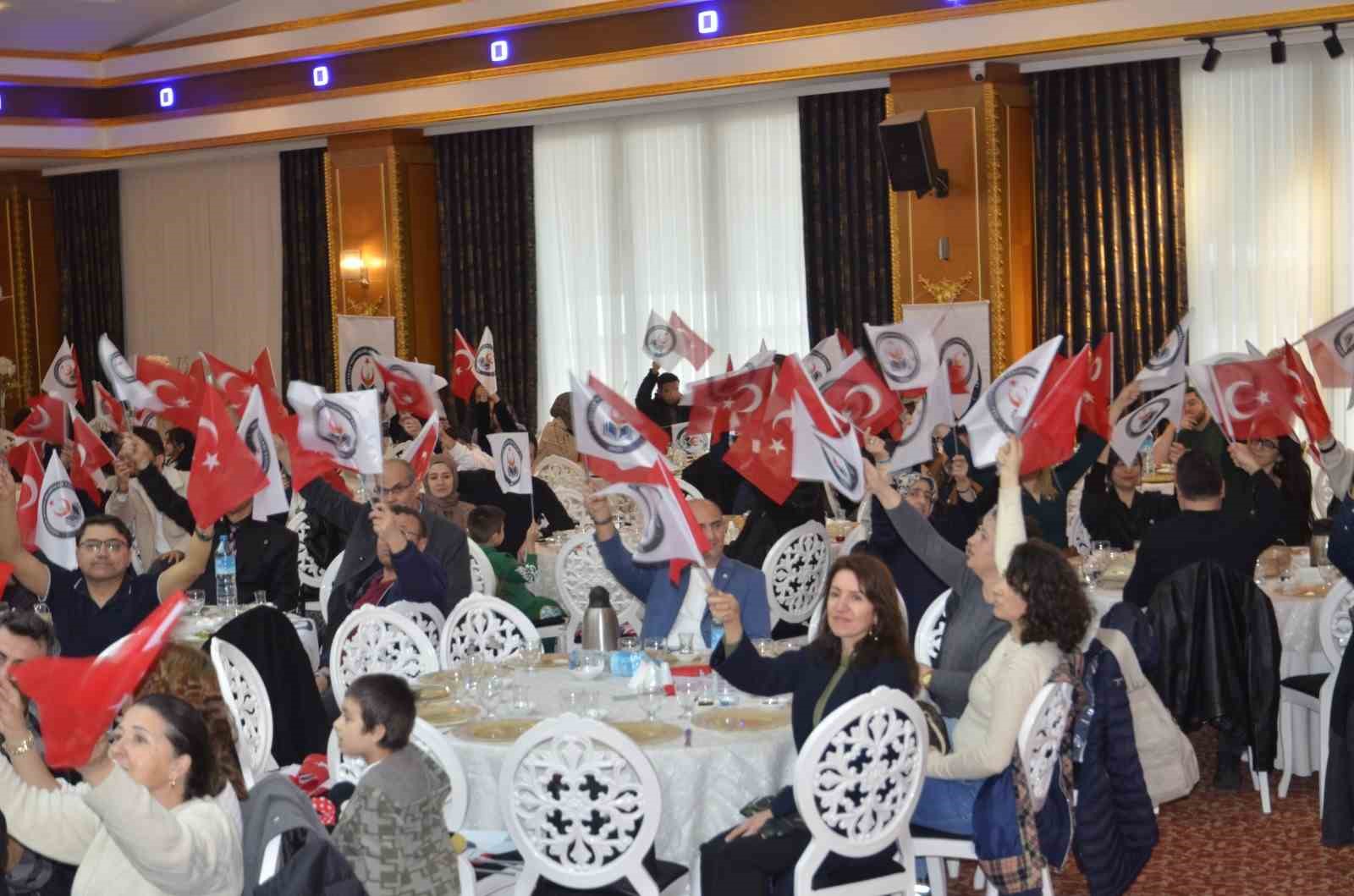 Devlet Memurları Eğitim Sendikası büyüyor
