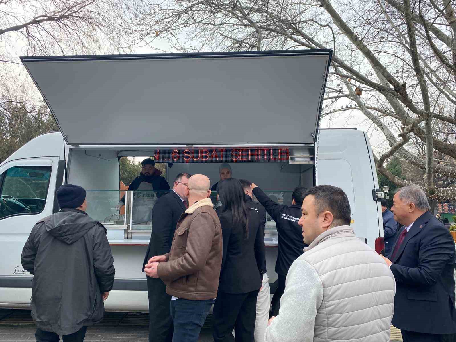 Devlet Memurları Konfederasyonu 6 Şubat depreminde hayatını kaybedenler için lokma hayrı yaptı
