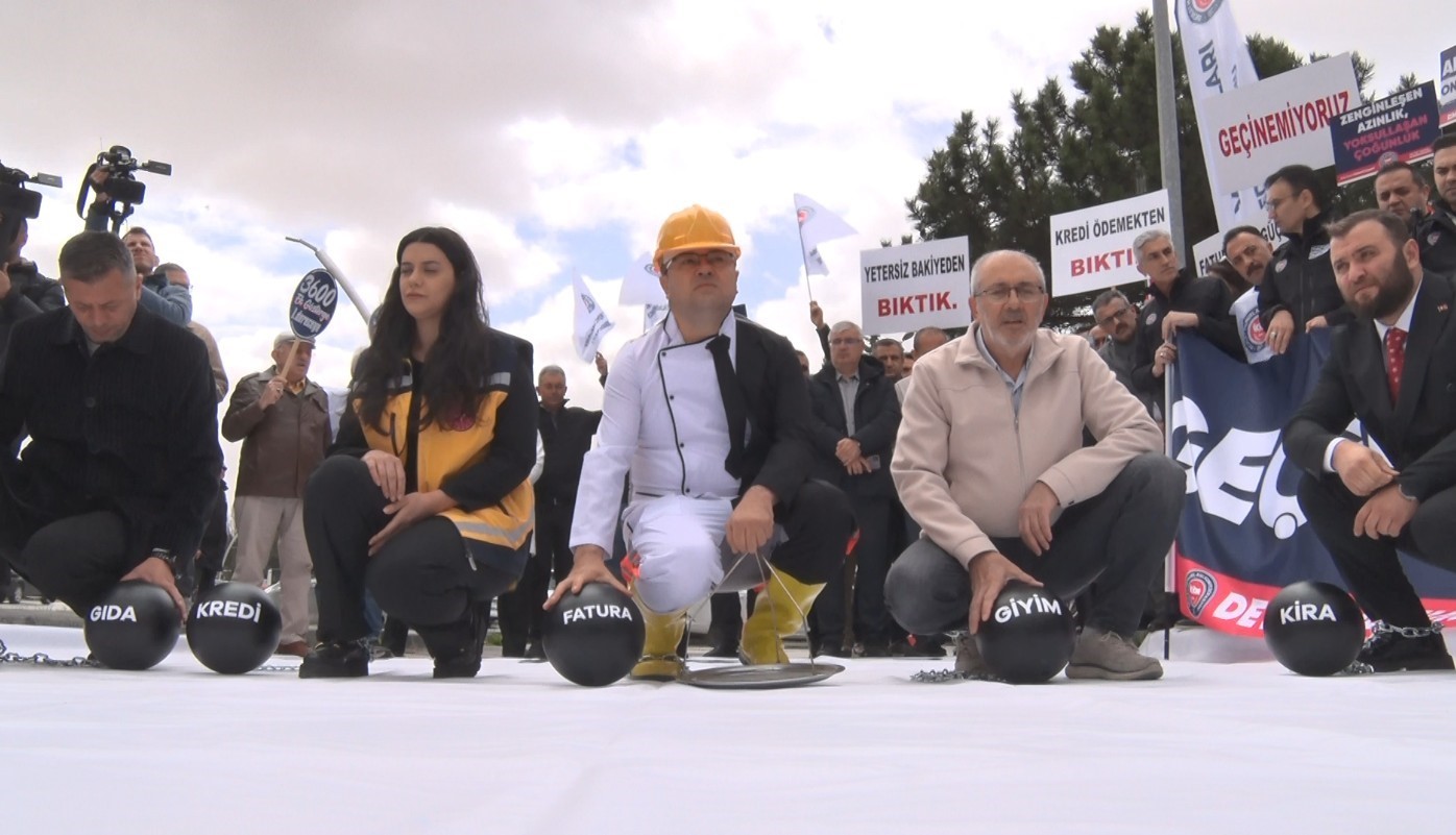 Devlet Memurları Konfederasyonu Genel Başkanı Kaya: "Memurumuz ayın sonunu getirecek maaşlara erişene kadar mücadelemizi sürdüreceğiz"
