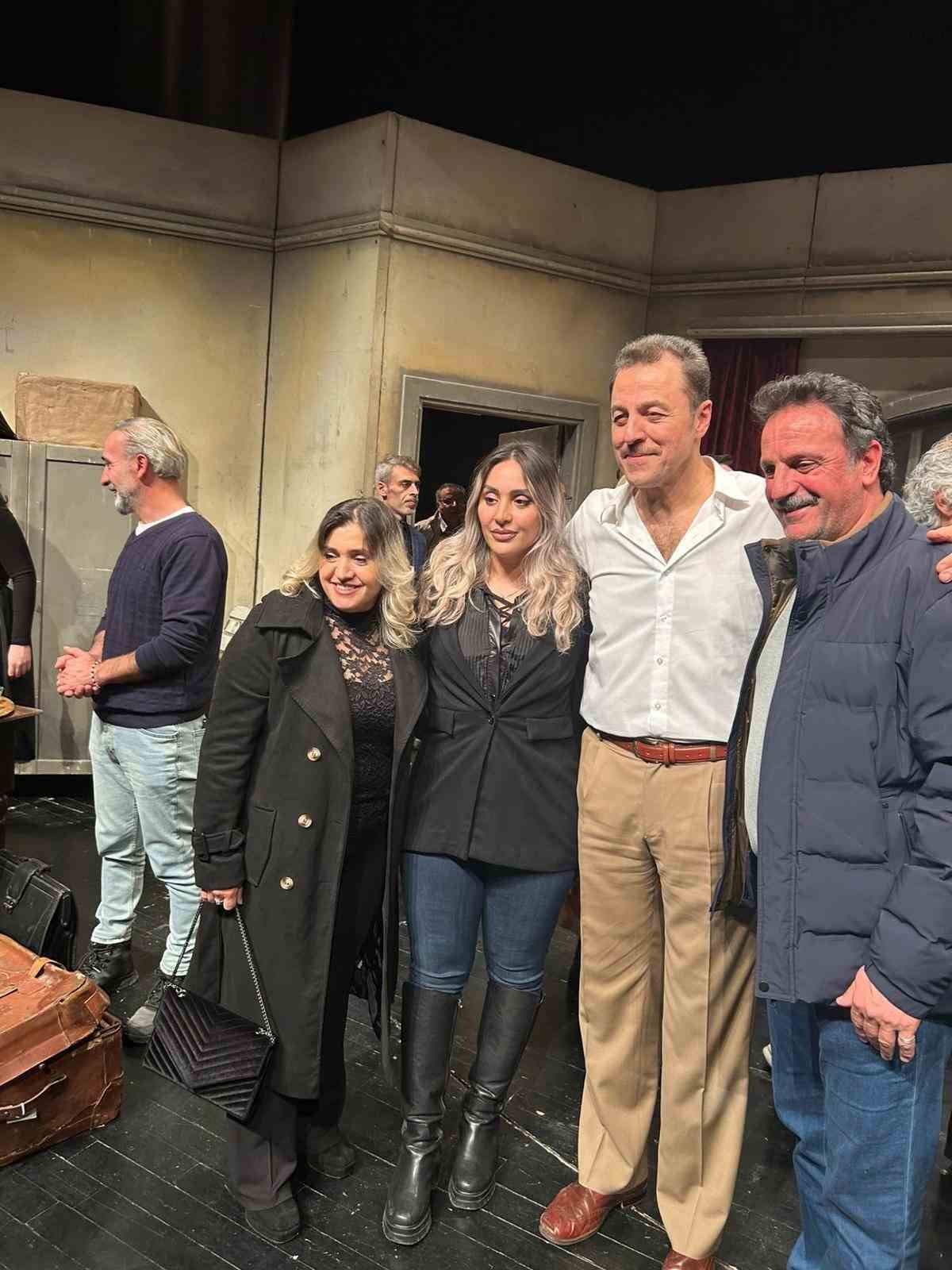 Devlet Tiyatrosu’nun unutulmaz oyunu Profesyonel son kez sahnedeydi
