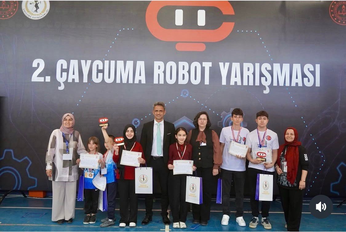 Devrekli öğrenciler robot yarışmasında birinci oldular
