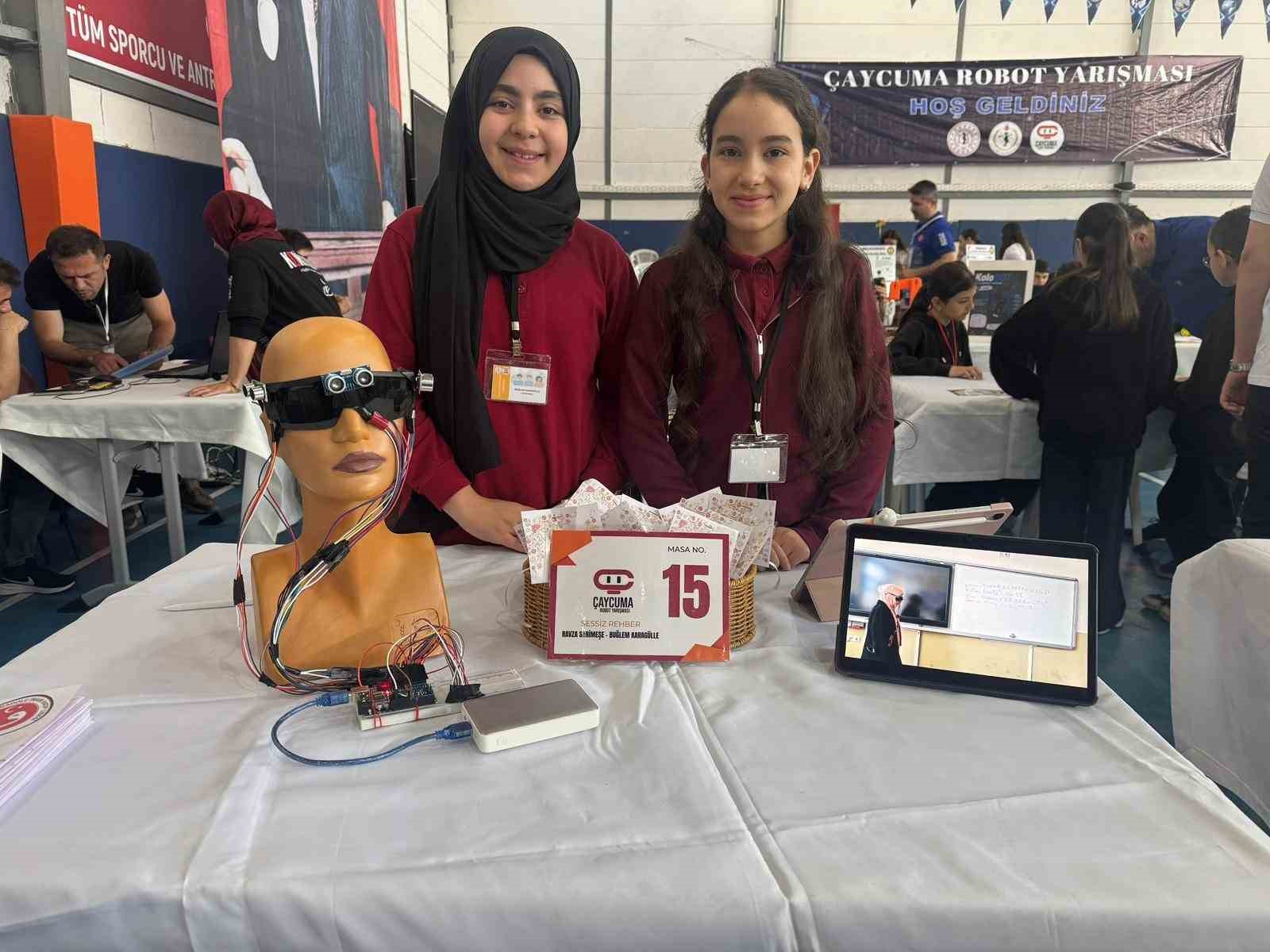 Devrekli öğrenciler robot yarışmasında birinci oldular
