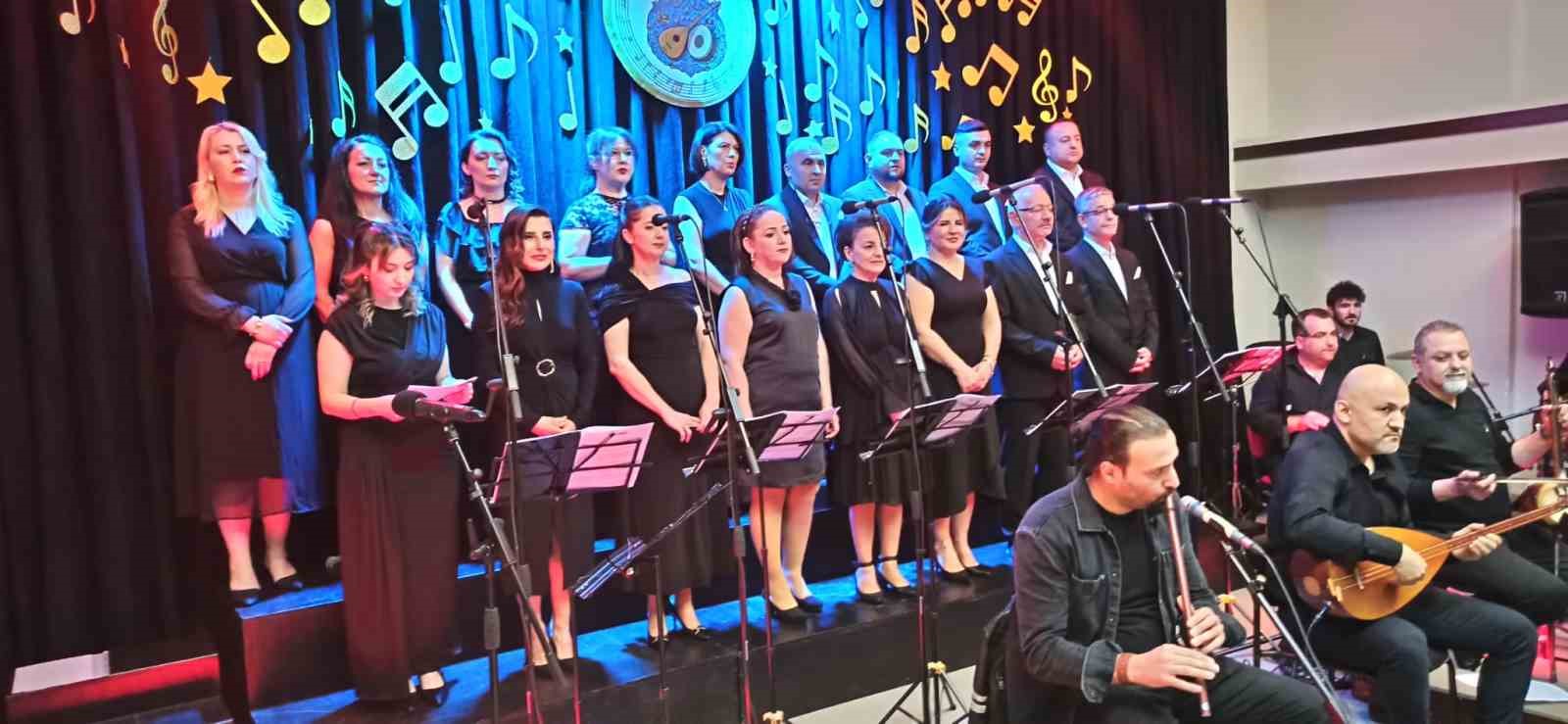 Devrek’te düzenlenen Türk Halk Müziği konseri büyük ilgi gördü
