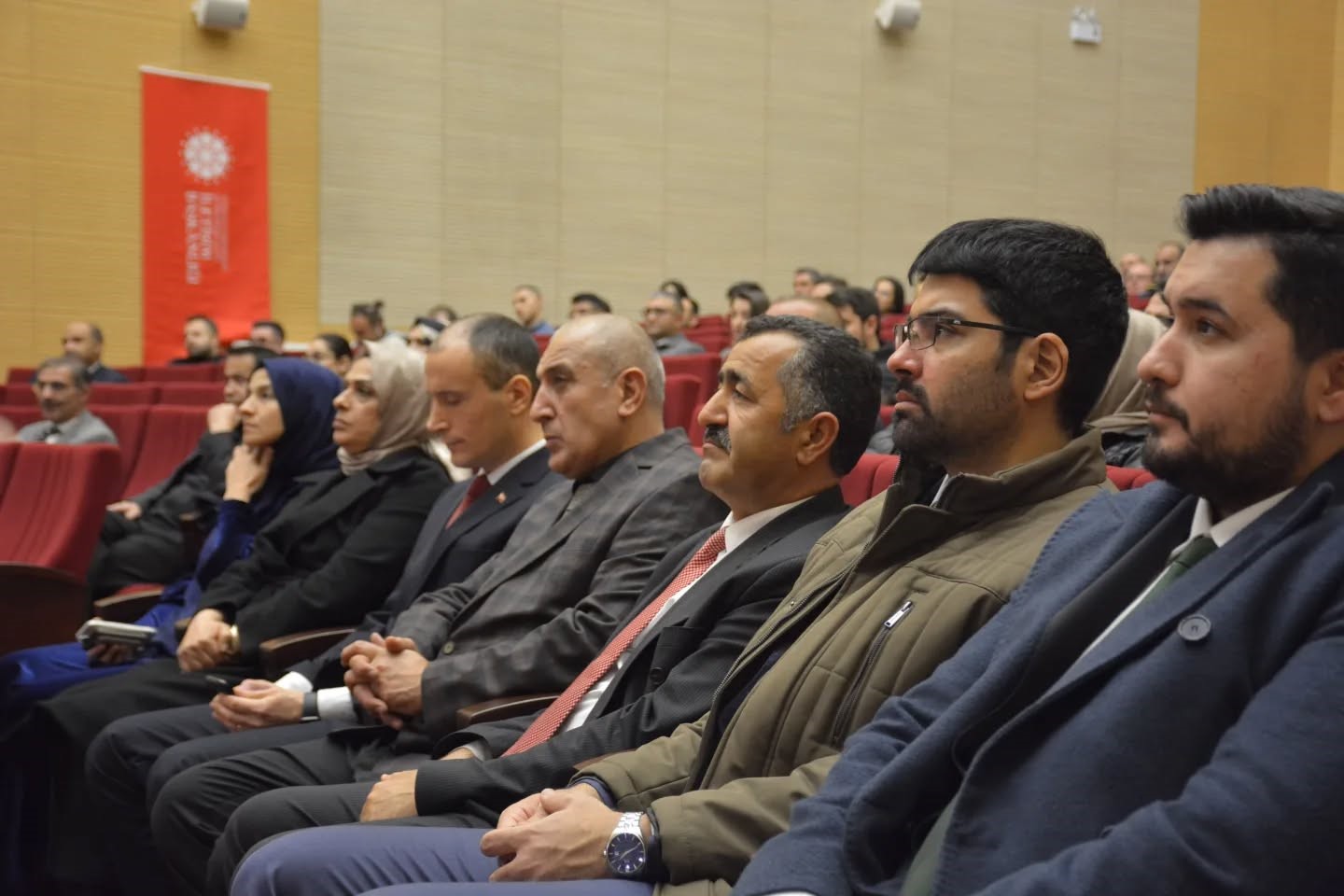 Dezenformasyonla nasıl mücadele edileceği anlatıldı
