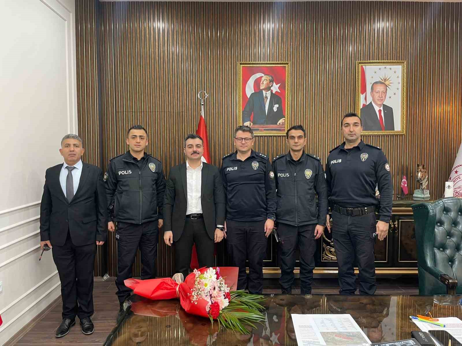 Dicle Kaymakamı Atış, Polis Haftasında emniyet personelini makamında ağırladı
