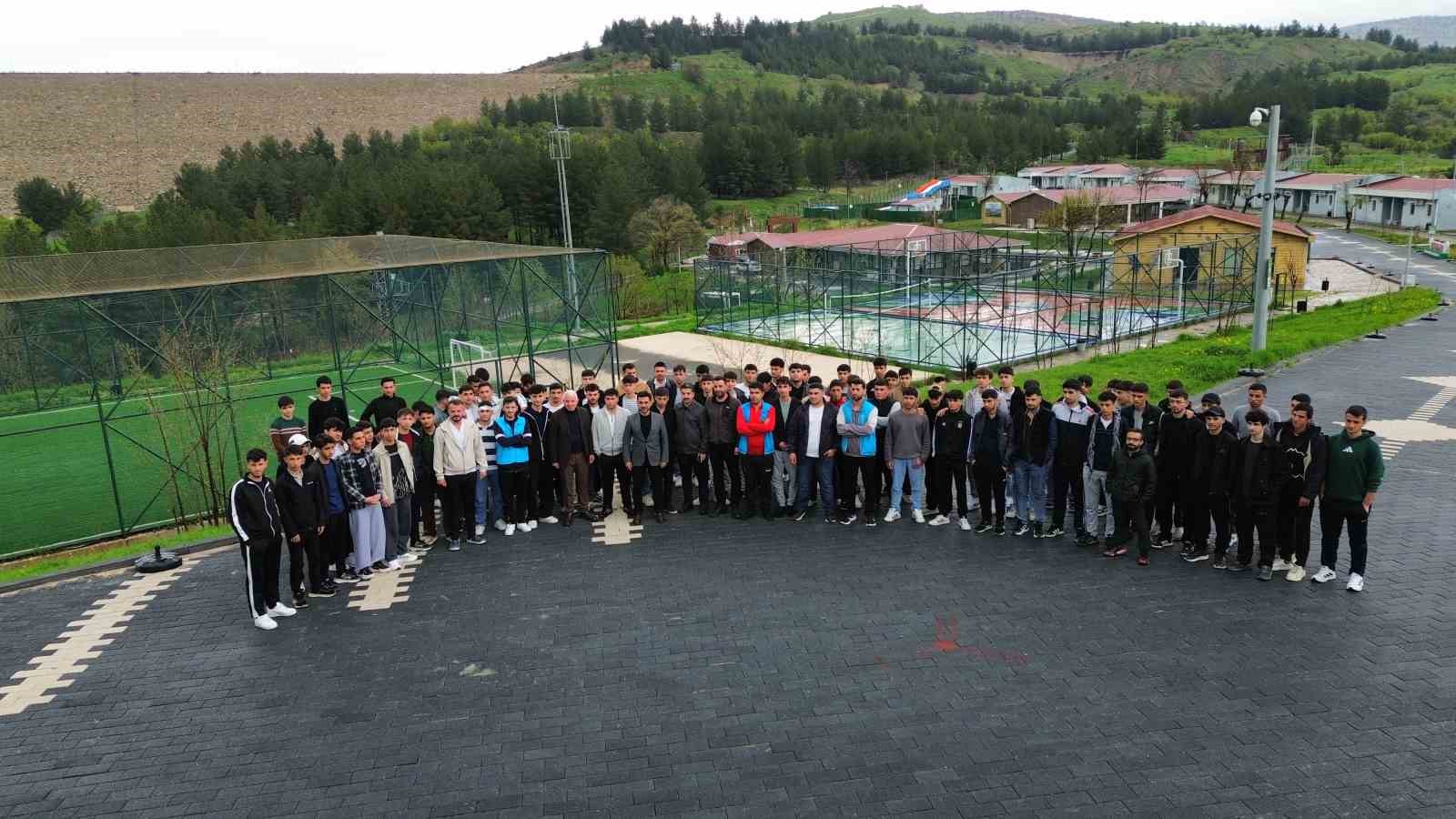 Dicle Selahaddin Eyyubi Gençlik Kampı gençleri ağırlamaya devam ediyor
